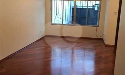 Casa a venda | 200m² | 3 Dormitórios (1 suite) 6 vagas de garagem na Vila Guilheerme