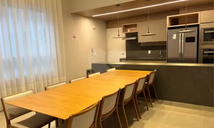 Studio novo, decorado e próximo ao Metro Praça da Árvore