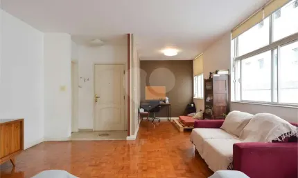 Apartamento de 180 m² em ótima localização na Rua Baronesa de Itú em Higienópolis