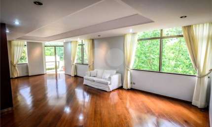 VENDE ALTO PADRÃO - APTO 220.00M² - 3 DORMS. 3 SUÍTES 3 VAGAS - MORUMBI
