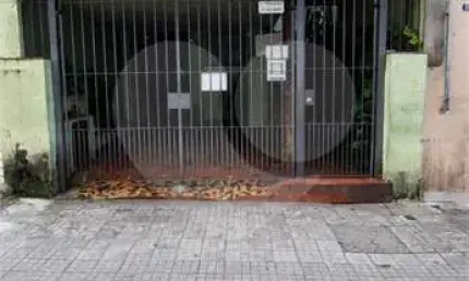 Casa com 8 quartos à venda na Rua Pirapitingui, Liberdade, São Paulo