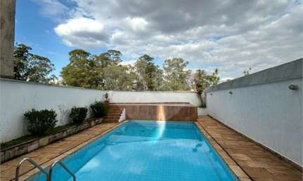 Sobrado no Jardim São Paulo, 3 dormitórios 1 suíte, 6 vagas, piscina e churrasqueira
