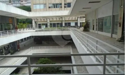 Ponto comercial para alugar na Avenida São Luís, Centro, São Paulo