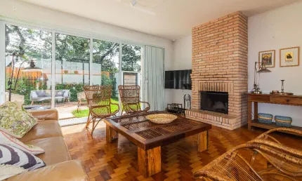 Casa térrea localizada em um dos melhores bairros de São Paulo, o City Boaçava , com 520 m² de terreno e 188 m² de área construída
