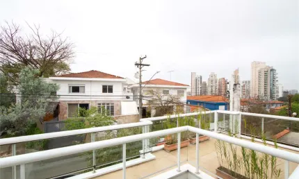 Lindo sobrado em excelente localização na Vila Madalena