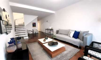 Casa com 3 quartos à venda na Rua Soledade, 64, Sumaré, São Paulo