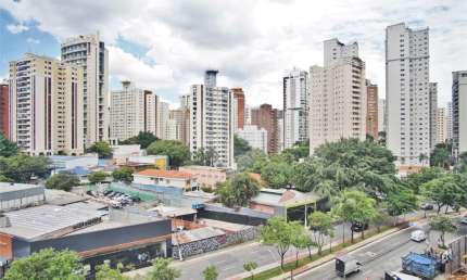 Apartamento à venda de 359 metros quadrados, com 4 Suítes, 2 Banheiros, 7 Vagas de Garagem na Vila Conceição.