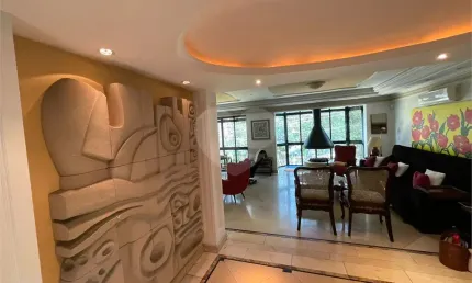 Casa Sobrado à venda com 450 m² 3 quartos 3 suítes 7 banheiros  4 vagas na Vila Madalena.