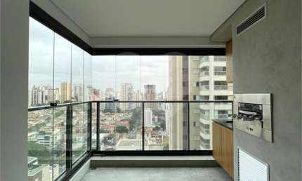 Apartamento à venda ou locação com 2 quartos 1 suíte 2 banheiros e 1 vaga em Perdizes.