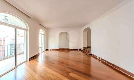 Clássico e Sofisticado: 316m² na Parte Nobre do Jardim América