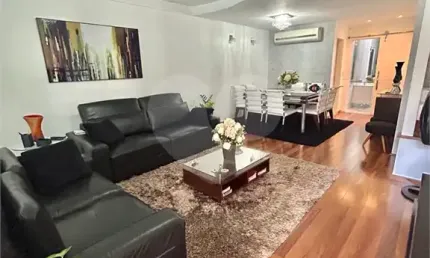 Casa em Condomínio à Venda com 3 Suítes e 4 vagas – Próxima ao Metrô Jardim São Paulo