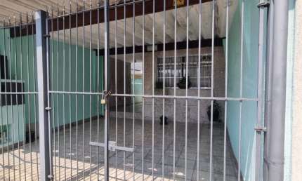 Casa terrea no Imirim,2 dormitórios, 2 vagas,em rua fechada.