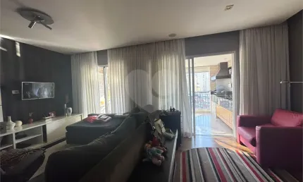 Apartamento Reformado com Varanda Gourmet – 134m² | 3 Suítes | 2 Vagas