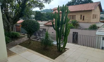 Casa à Venda -  Ampla com Jardins  - área Gourmet - Tremembé