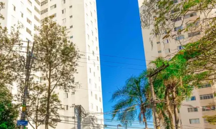 Excelente apartamento localizado no Mandaqui, com 2 quartos, 1 banheiro, sala de estar, cozinha, área de serviço e 1 vaga fixa de garagem acessível no subsolo. São duas torres, cada uma com 1 elevador