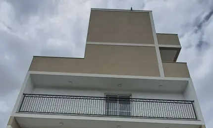 Apto Cobertura - 35,55m² com 2 quartos, quintal e 1 vaga de garagem em Vila Mazzei