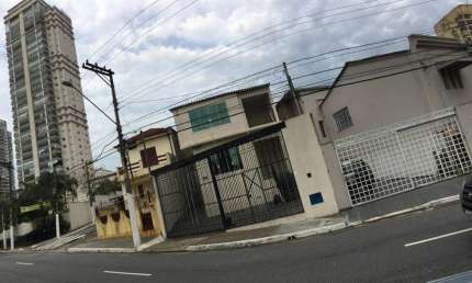 SOBRADO COMERCIAL PARA LOCAÇÃO COM 300 M² - 6 SALAS – 5 VAGAS DE GARAGEM