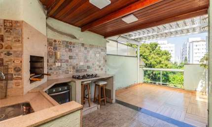 Sobrado em Condominio 3 dormitórios, sendo 2 suites e 4 vagas