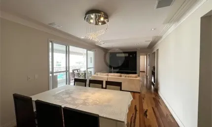 Apartamento 3 dormitorios,  sendo 1 suite e 2 Vagas