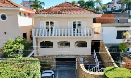 Sobrado no Jardim França, aceito apartamento na troca 4 dormitórios, 6 vagas com salão de festas