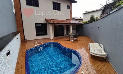 Casa em condominio fechado á 15 minutos do metrô, região com clima de Serra