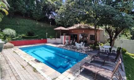 Casa condomínio, 3 suites, piscina e área gourmet privativa