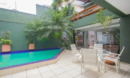 Casa com 3 quartos à venda na Rua Pascoal Vita, Vila Madalena, São Paulo