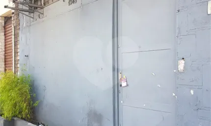 Casa comercial com 9 salas para alugar na Rua Voluntários da Pátria, Santana, São Paulo