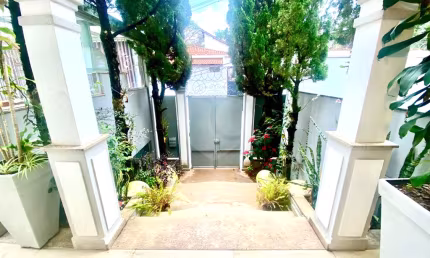 Casa com 4 quartos à venda na Rua Tenente Moura, Horto Florestal, São Paulo