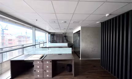 Sala comercial com 2 salas para alugar na Avenida das Nações Unidas, Chácara Itaim, São Paulo