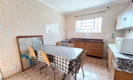 Casa comercial com 5 salas para alugar na Rua Monte São Martinho, Jardim Santa Cruz (Zona Norte), São Paulo