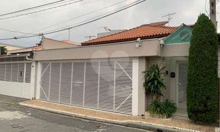 Casa terrea à venda no Tucuruvi, com 206 m² com 3 dorm e 3 vagas