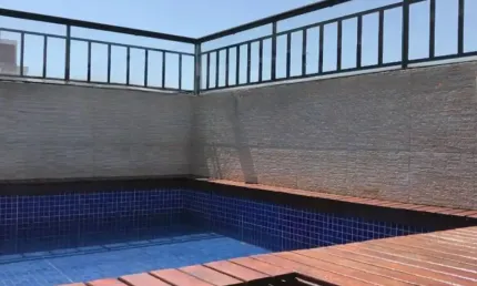 Cobertura Reformada com Piscina Privativa, 5 Vagas e Área Gourmet – 246 m² em Santana