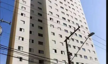 Apartamento a venda no bairro de santa teresinha  tem 2 quartos sala 2 ambiente ótima cozinha lavanderia  1 vaga em andar alto, e reformado recentemente será entregue com pintura e pia da cozinha nova