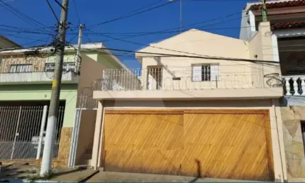 Água Fria Casa térrea assobradada com 80 m² de área construída em terreno de 7.50 metros de frente. Excelente garagem para 2 veículos e 1 banheiro...