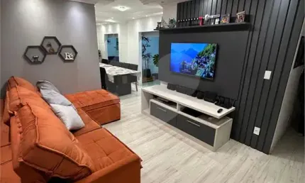 Lindo apartamento à venda com 3 dormitórios e 2 vagas livres