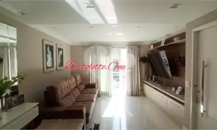 Sobrado em condomínio fechado. 335m2. 5 quartos (2 suítes). 4 vagas.  jardim ibiratiba