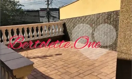 Sobrado para venda, 150m2, 3 quartos (1 suíte), sala com varanda. 4 vagas. Vila Mazzei. Tucuruvi.