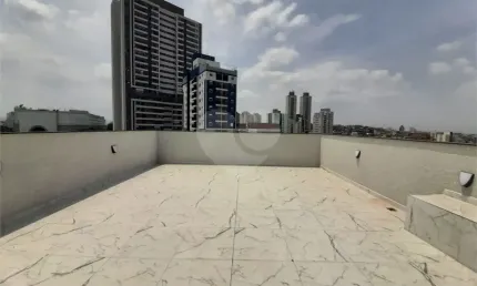 Apartamento com 2 quartos, sendo 1 suíte, sala, cozinha, banheiro, área de serviço e 1 vaga de garagem.