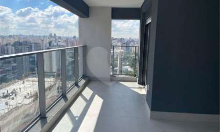 Apartamento no Campo Belo com 125 m2, no contra piso para vc decorar como quiser.