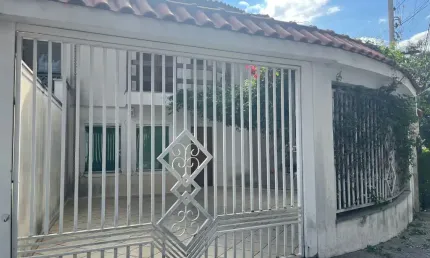 Casa com 2 quartos à venda na Rua Alberto Savoy, 175, Vila Romero, São Paulo