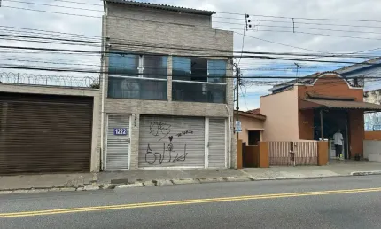 Uma propriedade com 19 quartos - próximo ao metro tucuruvi