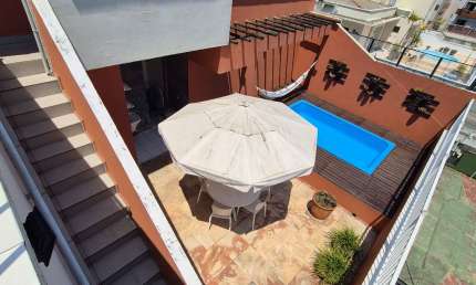 Cobertura Duplex na Praia do Tombo - Guarujá | Pronto para Morar!