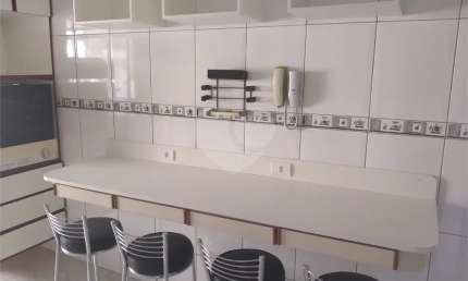 Lindo Apartamento 2 Dormitórios, 2 Banheiros, 1 Vaga 60. Vila Gustavo