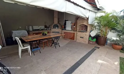 Excelente casa em rua sem saída, tranquila e segura