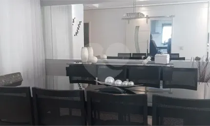 Condomínio: VILLAGGIO DA SERRA - FLAMBOYANT Sobrado 250 m²  venda 3 suítes 5 banheiros  4 vagas 4 salas Tremembé ZN SP