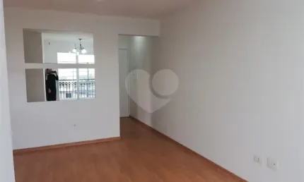 Apartamento com 3 dormitórios com 1 suite planejada,sacada envidraçada,piso laminado em todo apartamento,cozinha planejada,lavanderia com aquecedor para chuveiro, banheiro com box e duchas etc