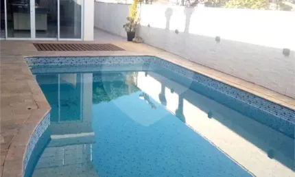 Sobrado à venda 700 m² com 3 dormitórios 3 suítes 7 banheiros 8 vagas Jd. Franca - São Paulo - SP