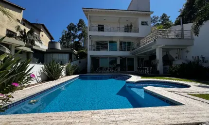 Mansão de altíssimo padrão na melhor localização do Tremembé