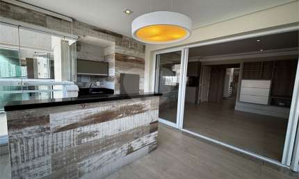 Apartamento a venda com varanda gourmet na Barra Funda - São Paulo